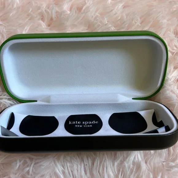 Kate Spade ♠️  Eye Glasses holder - Picture 6 of 6
